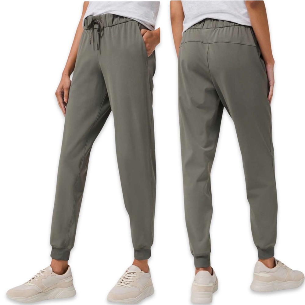 Lululemon On the Fly Jogger 28" in Grey Sage